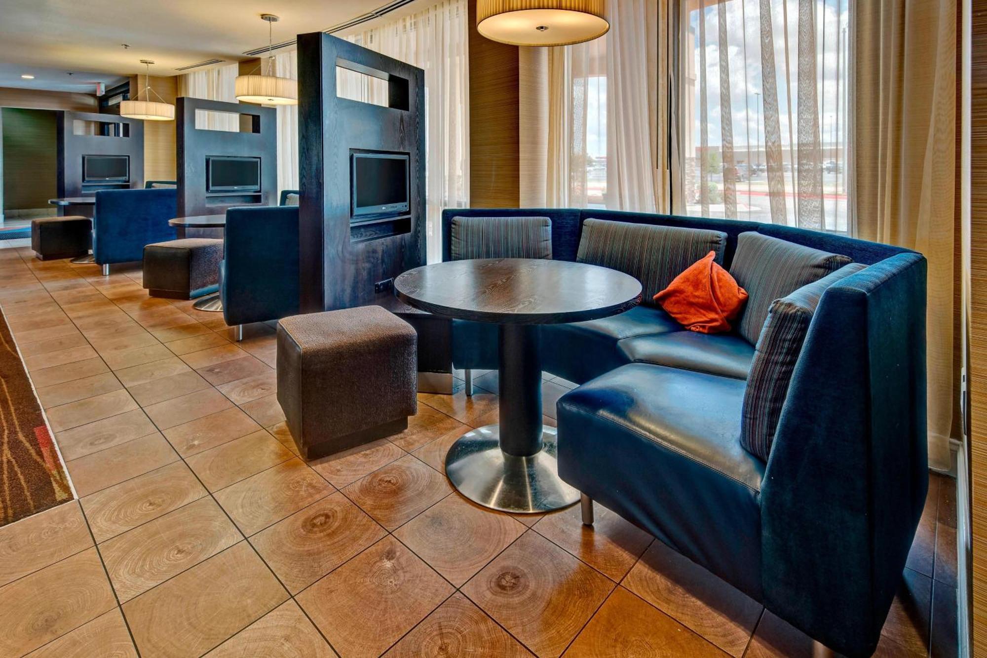 Courtyard By Marriott Midland Hotel Ngoại thất bức ảnh